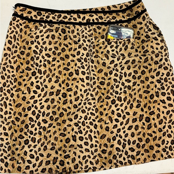 EP Pro Golf Skort 12Multicolored Animal Print Black Trim  Side ZIP Lining EUC - Picture 4 of 12